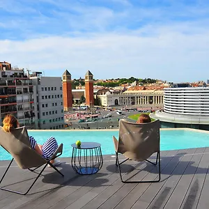Otel B, Barselona