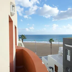 apartamento-en-1-linea-de-playa.in-canary-islands.com/